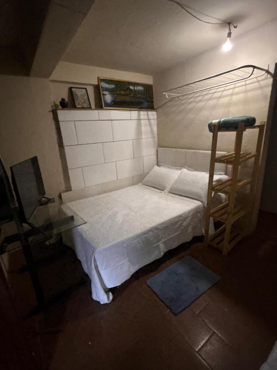 Nuh Hostel Оро Прето Екстериор снимка